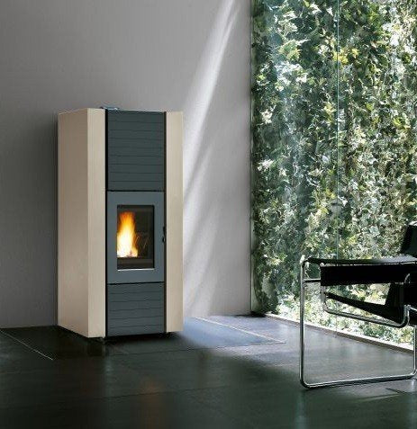 Stufa ermetica a Pellet Ecofire Ad Acqua con top in ghisa e acciaio Avorio Palazzetti Martina Idro Lux 15