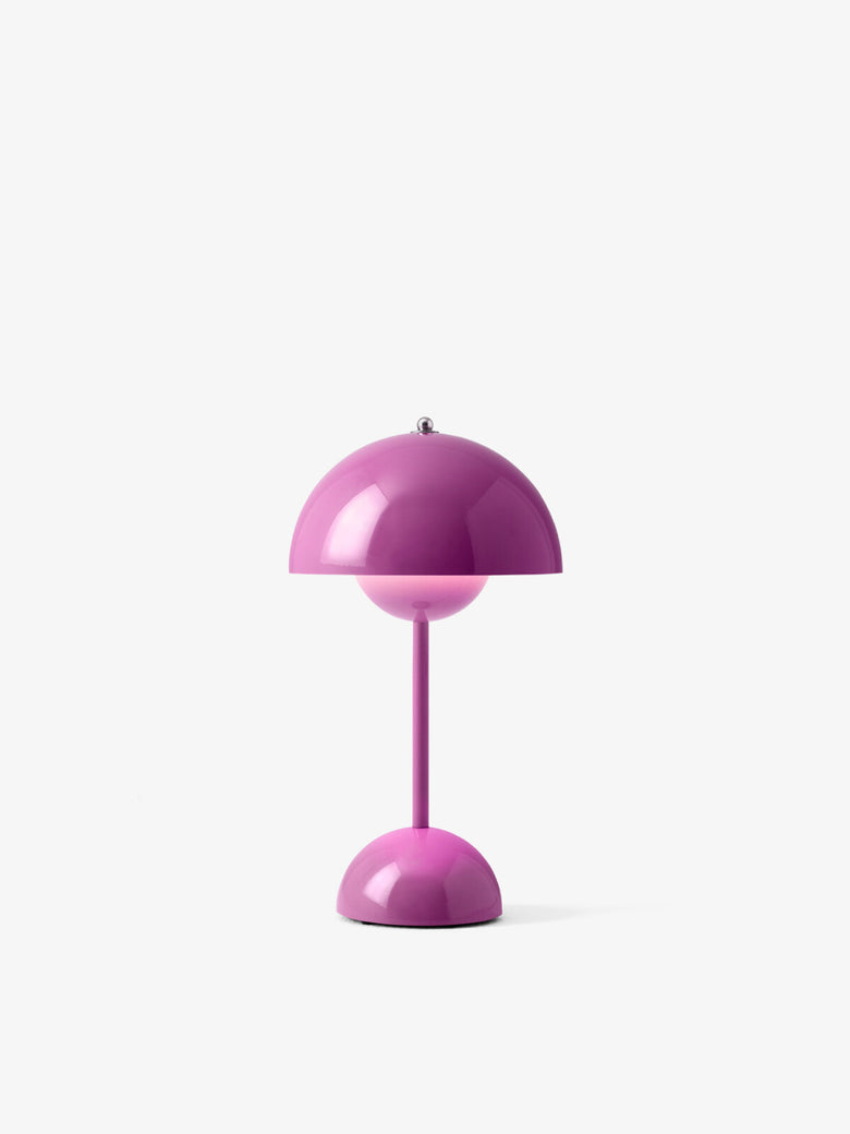 &Tradition Flowerpot VP9 Lampada ricaricabile tangy pink Rosa, vista posteriore con attacco elettrico