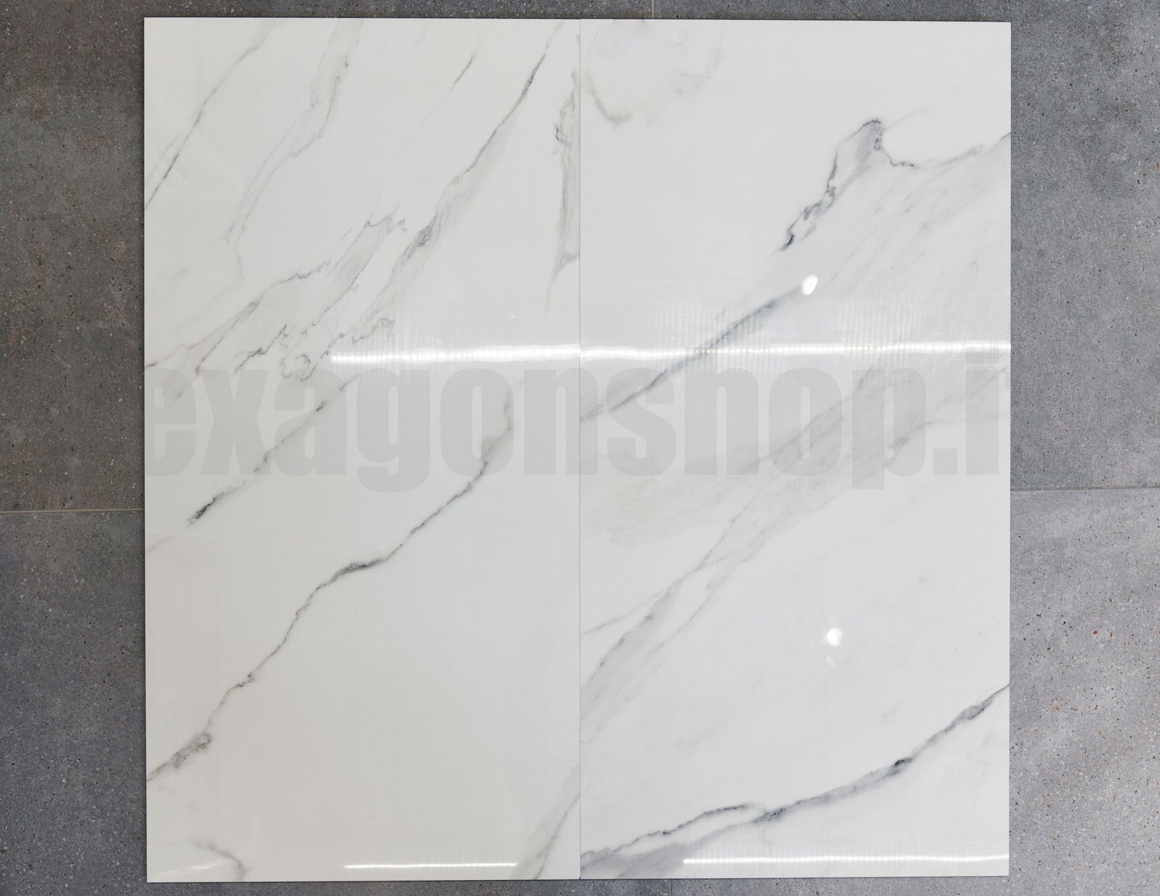 Pavimento rivestimento 60x120 rettificato effetto Marmo Bianco Lucido, vista del formato e dello spessore - La Fenice...