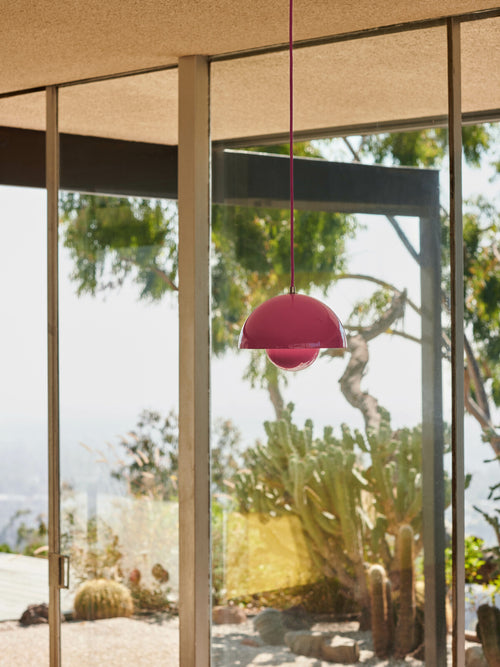 &Tradition Flowerpot Vp1 Lampadario A Sospensione tangy pink Rosa accesa in ambiente, design e diffusione della luce