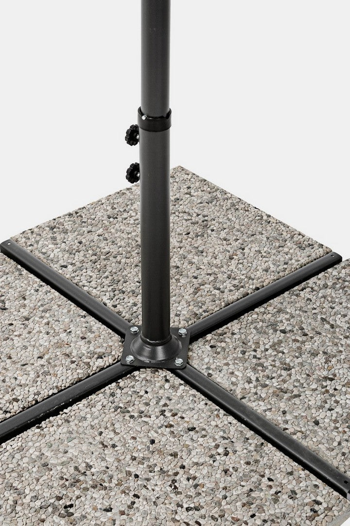 Bizzotto Texas ombrellone 3 m tortora antivento girevole ambientato in spazio living con arredi coordinati - Andrea Bizzotto