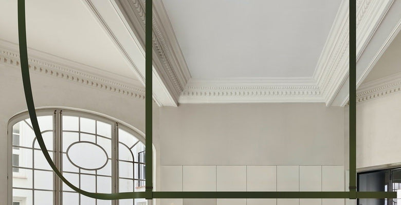 Flos Belt Lampada 200x150 sospesa Pelle Naturale verde spenta, dettaglio del corpo lampada e dei materiali