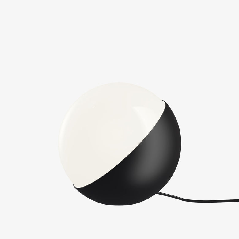 Louis Poulsen Vl Studio Lampada da tavolo pavimento Nero Black, particolare del diffusore luminoso