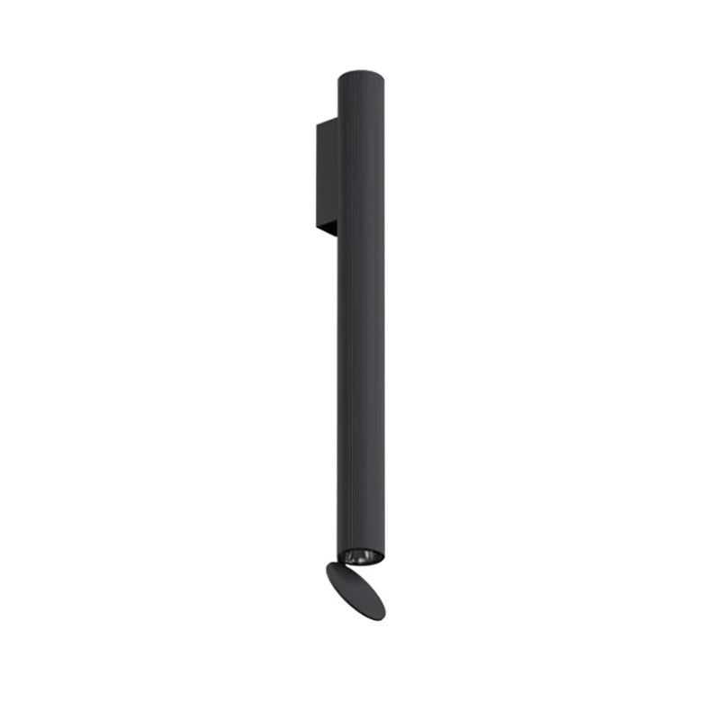 Flos Flauta H500 Riga Lampada indoor 50 cm a Parete Nero in alluminio accesa in ambiente, design e diffusione della luce