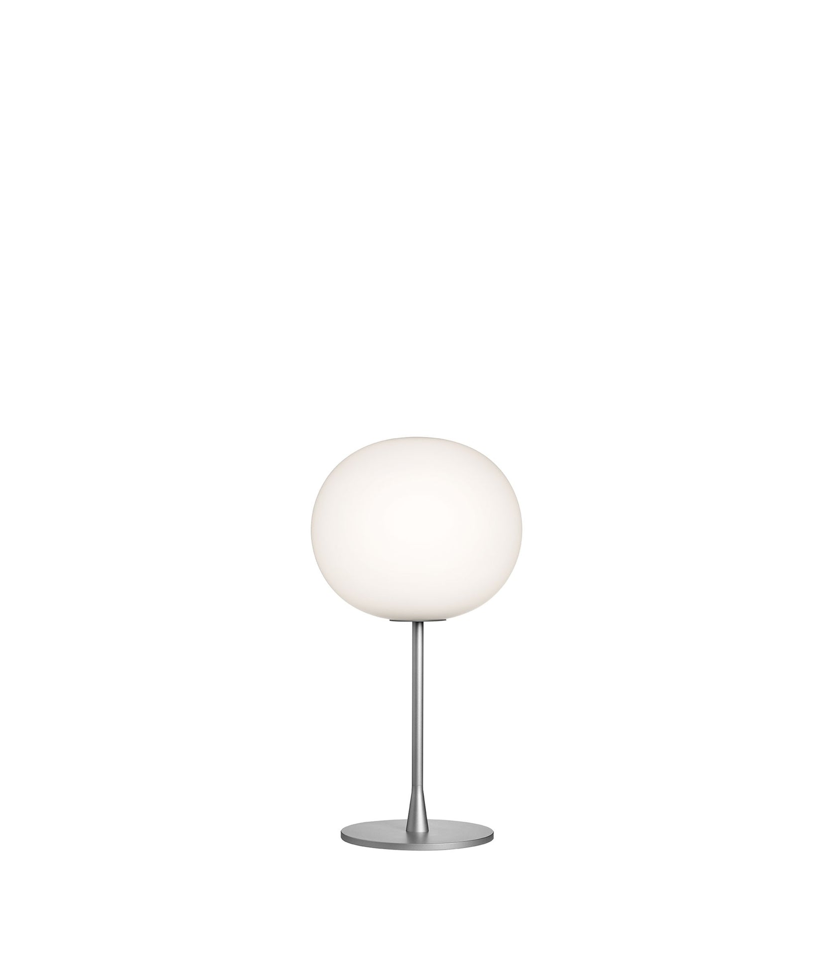 Flos Glo-ball Table 1 Lampada 60 cm Da tavolo argento Bianco accesa in ambiente, design e diffusione della luce