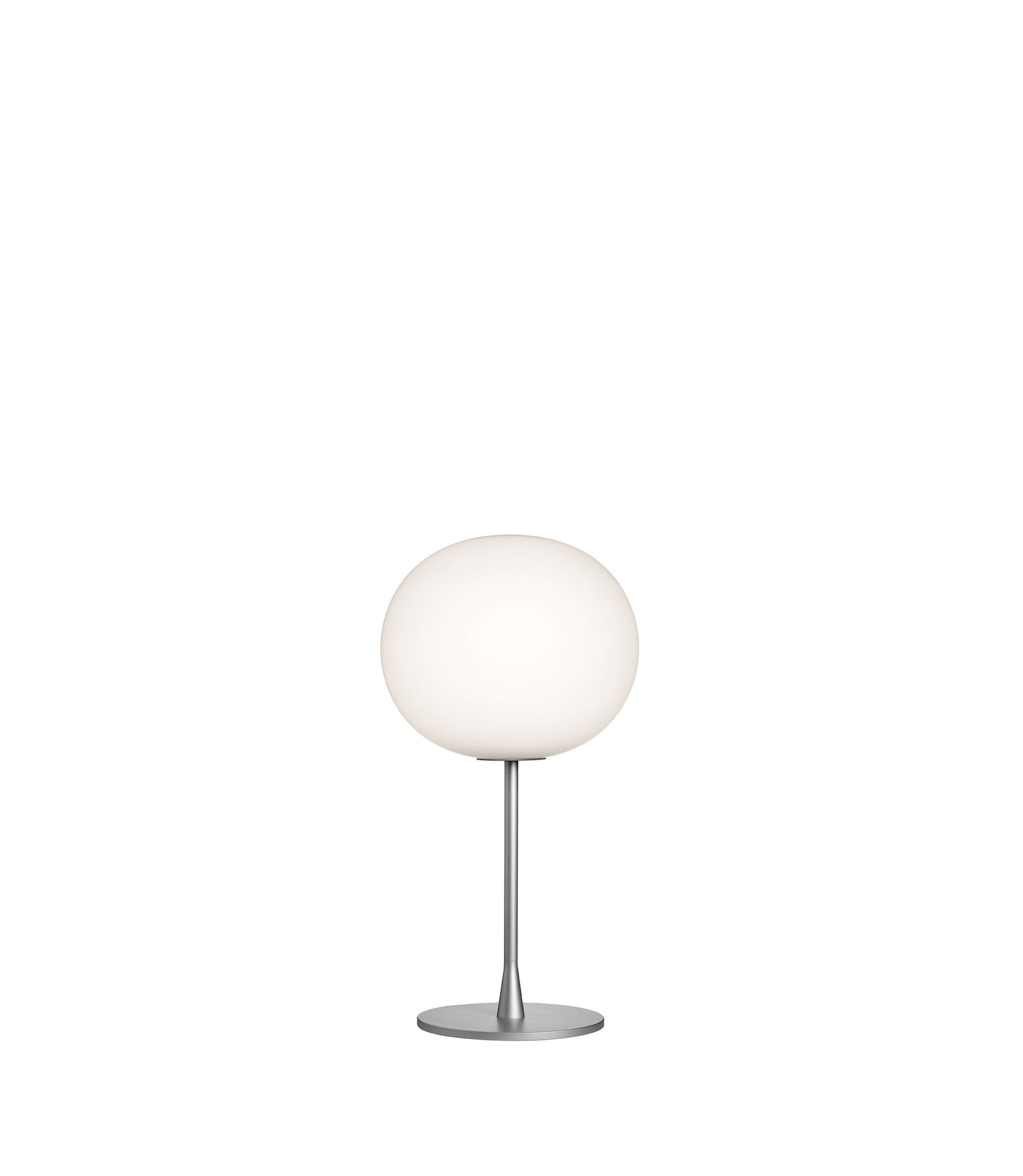 Flos Glo-ball Table 1 Lampada 60 cm Da tavolo argento Bianco accesa in ambiente, design e diffusione della luce