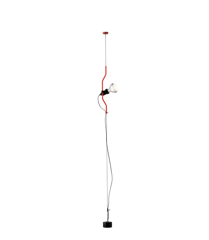 Flos Parentesi Lampada a Sospensione rosso in naturale accesa in ambiente, design e diffusione della luce