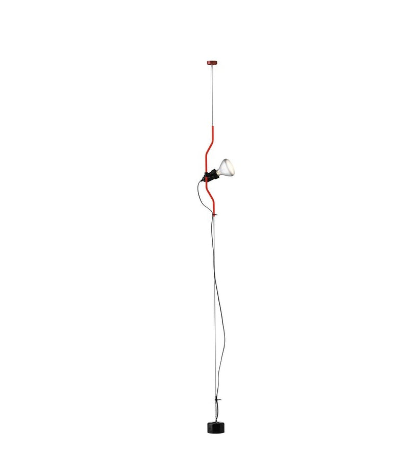 Flos Parentesi Dimmer Lampada sospesa rosso in naturale accesa in ambiente, design e diffusione della luce