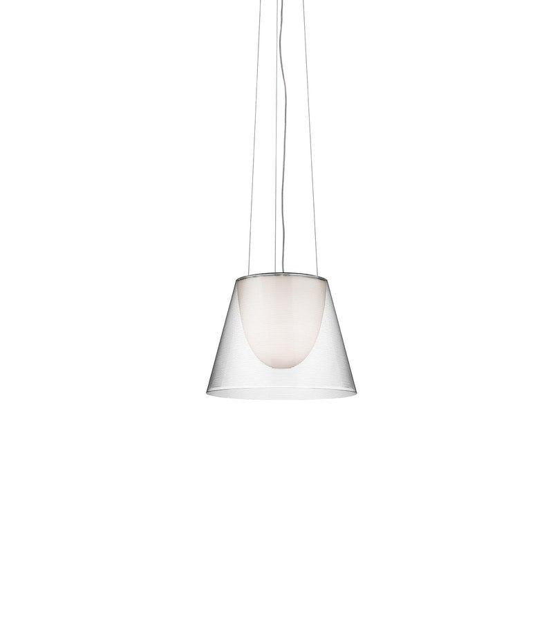 Flos KTribe Suspension 2 Lampada A Sospensione Trasparente accesa in ambiente, design e diffusione della luce