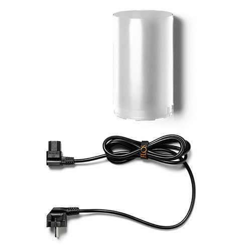 Flos String Light Floor Switch accessorio Bianco accesa in ambiente, design e diffusione della luce