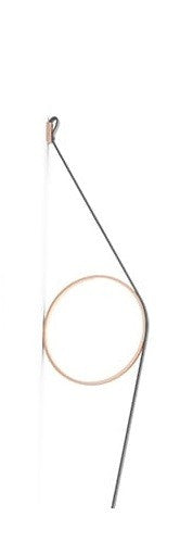 Flos Wirering Lampada a parete 208 cm cavo grigio Anello Grigiorosa in alluminio accesa in ambiente, design e diffusione...