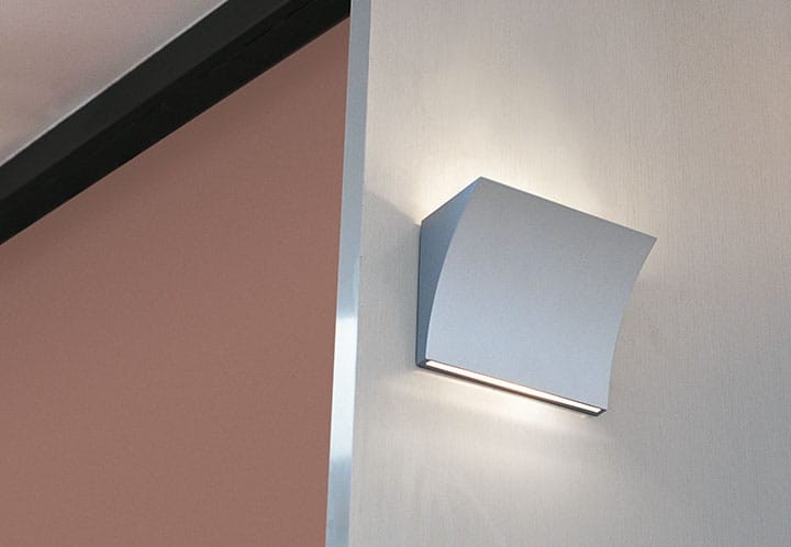 Flos Pochette Up Down Led Lampada a Parete Bianco spenta, dettaglio del corpo lampada e dei materiali