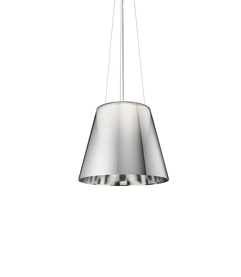 Flos KTribe Suspension 3 Lampada A Sospensione 55 cm argento Argento Alluminato accesa in ambiente, design e diffusione...