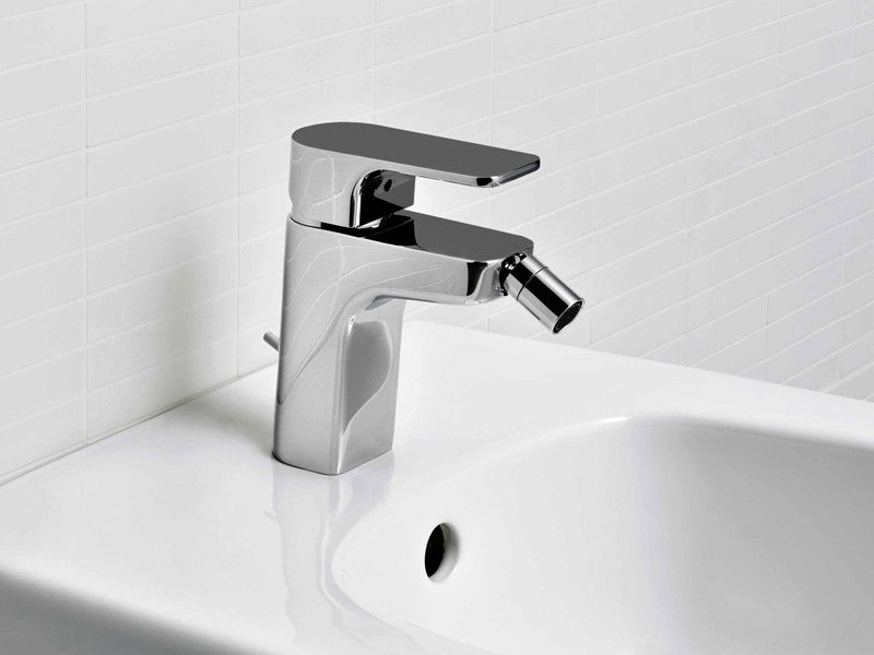 Wind Zucchetti Set Miscelatori per Lavabo Bidet e Vasca visto dall'alto con superficie e piletta di scarico - Zucchetti...